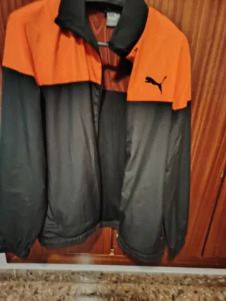 Chaquetas puma y Nike y poco uso marca original
