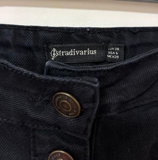 Falda vaquera negra - Stradivarius - Talla 38