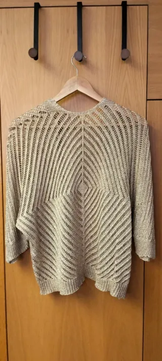 Chaqueta dorada tejida