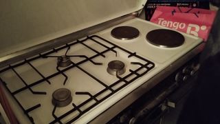 Cocina de gas butano con horno, muy buen estado.