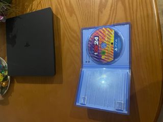 PS4 (PlayStation 4) + 2 Juegos