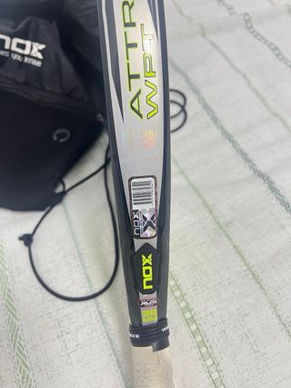 Pala deportiva NOX con bolsa.