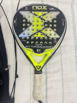 Pala deportiva NOX con bolsa.