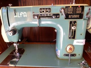 PR0306 - Máquina de coser Alfa