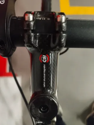 Bicicleta Gravel Negra