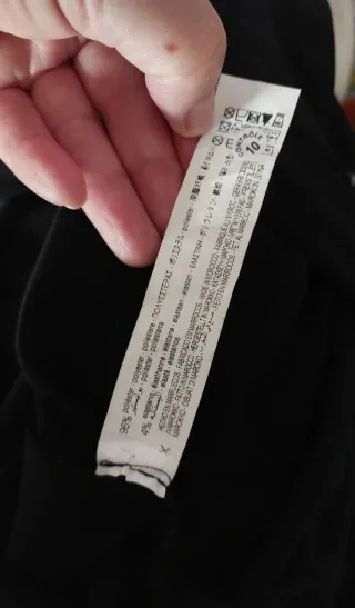 Camiseta Zara drapeada negra