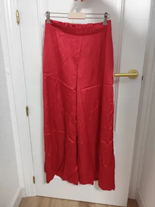 Conjunto Blanco con Estampado de Rosa