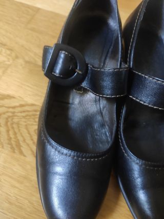 Zapatos negros piel