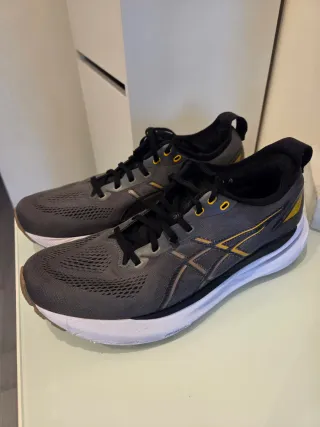 Zapatillas Asics Kayano 31 Talla 45