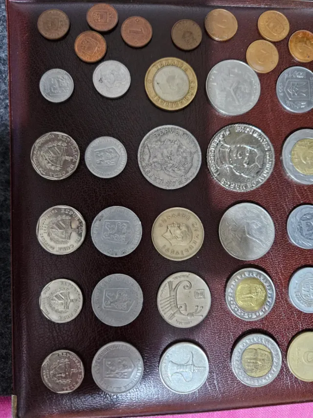 Lote 45 de monedas antiguas varios países