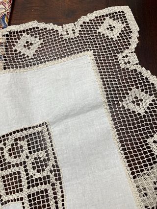 Mantel antiguo 85x85cm encaje