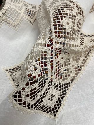 Mantel antiguo 85x85cm encaje