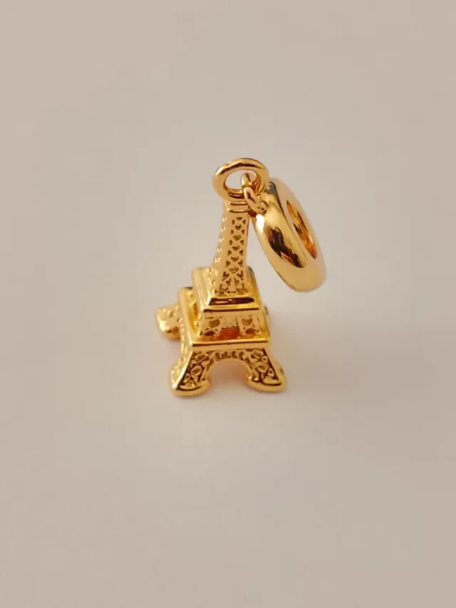 Charm Torre Eiffel dorada