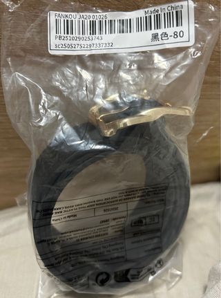 Cinturón mujer negro hebilla dorada