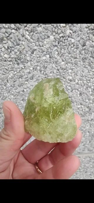 PERIDOTO Ó OLIVINO MINERAL