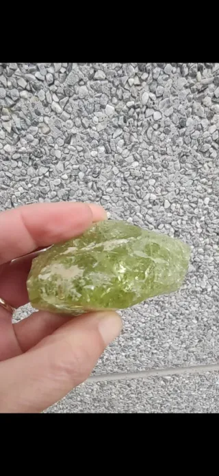PERIDOTO Ó OLIVINO MINERAL