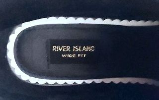 Anfibi neri River Island