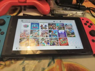 Nintendo Switch con juegos y mandos