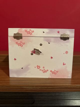 Caja de música bailarina rosa y blanca