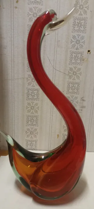Cigno Murano vetro rosso e verde cm.44