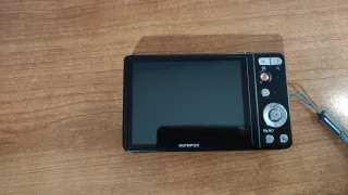 Cámara Olympus D-715 Negra