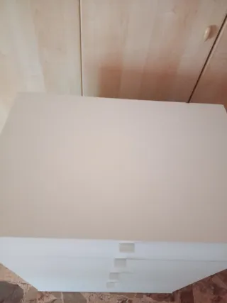 Cassettiera bianca praticamente nuova