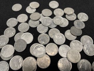 Lote 57 monedas 1 pesetas lenteja Juan Carlos