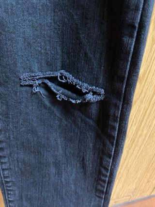 Pantalón vaquero Bershka negro roto
