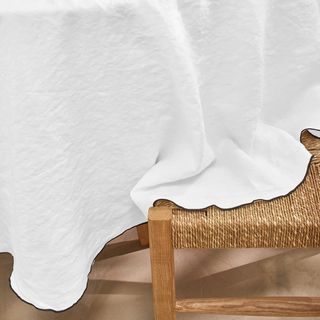 Mantel y servilletas de lino