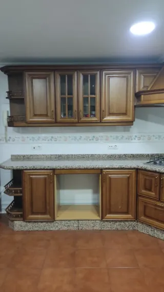 Cocina completa con electrodomésticos. RECOGER