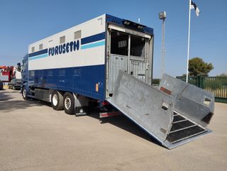 Scania R 490-CAMIONES GANADEROS