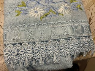 Set Asciugamani Lei Puro Cotone con Pizzo