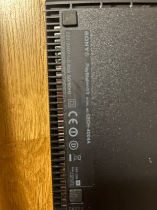 Consola Sony PS3 Negra (vendo también juegos)