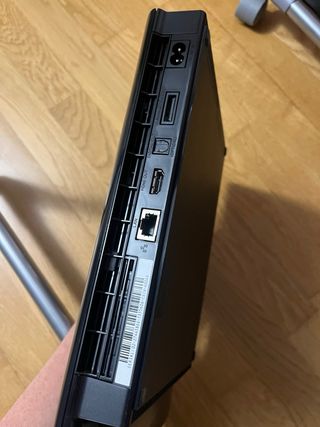 Consola Sony PS3 Negra (vendo también juegos)