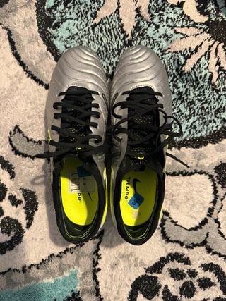 Zapatillas Fútbol Nike Talla 42 Plata/Negro