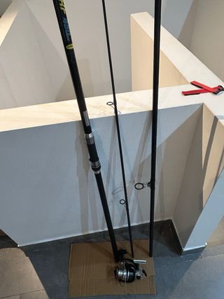 Caña de pescar y carrete