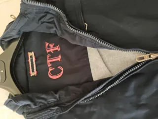 Chaqueta azul entretiempo