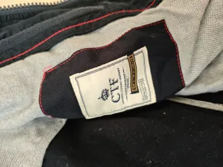 Chaqueta azul entretiempo