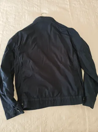 Chaqueta azul entretiempo