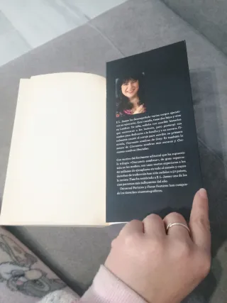 CINCUENTA SOMBRAS DE GREY