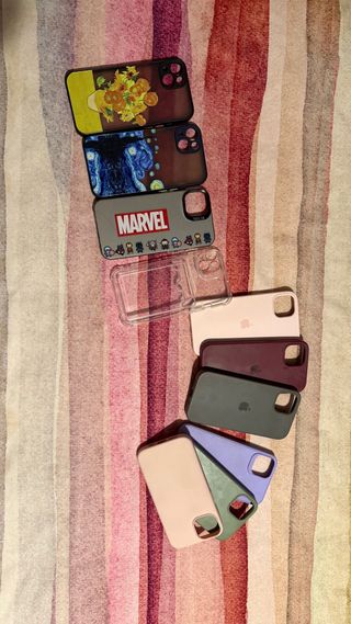 iPhone 13 128GB Nero + 6 Custodie + Caricabatterie