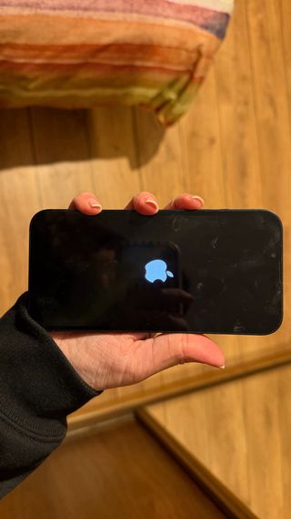 iPhone 13 128GB Nero + 6 Custodie + Caricabatterie