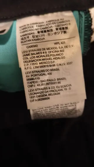 Pantalón negro Levis ( tipo chinos)