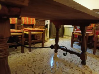 Mesa comedor madera estilo castellano