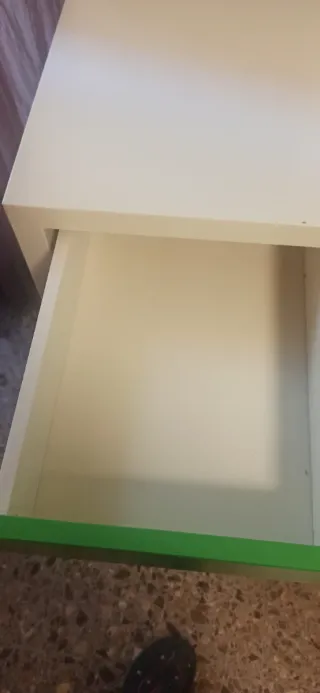 Escritorio juvenil blanco y verde