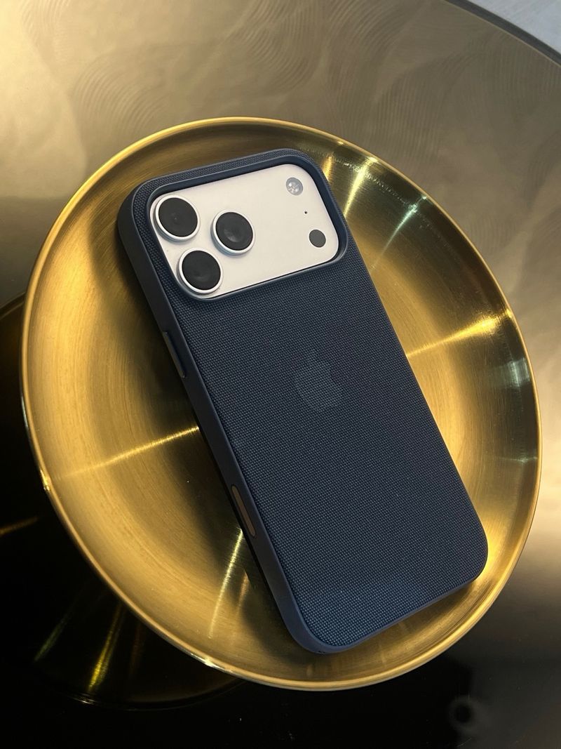 Funda iPhone 17 Pro/Pro Max Trenzado Técnico Azul. afbeelding 2