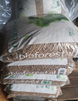 Estufa de pellets Flavia Ravelli