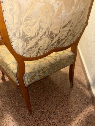 Butaca estilo Luis XV madera y tela