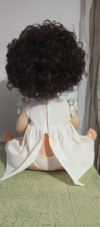 Muñeca Isma de Famosa.