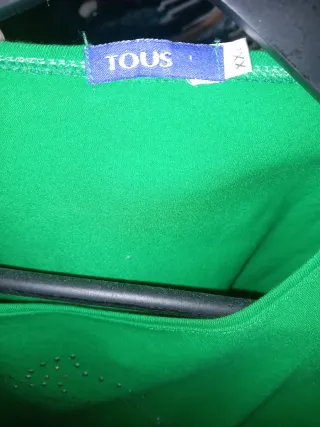 Camiseta verde TOUS con brillos